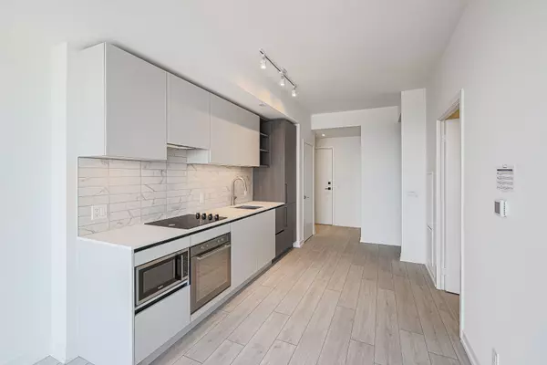 Toronto C01, ON M5V 3W2,55 Mercer ST #LPH01