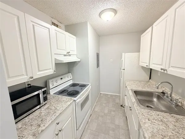 1167 N Benoist Farms Rd #105, West Palm Beach, FL 33411