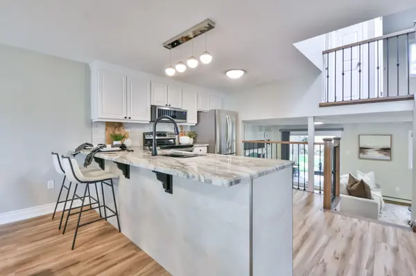 Barrie, ON L4N 5M2,49 Ridgeway AVE