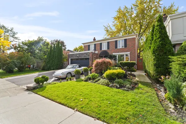 Mississauga, ON L4X 1W4,3620 Ponytrail DR