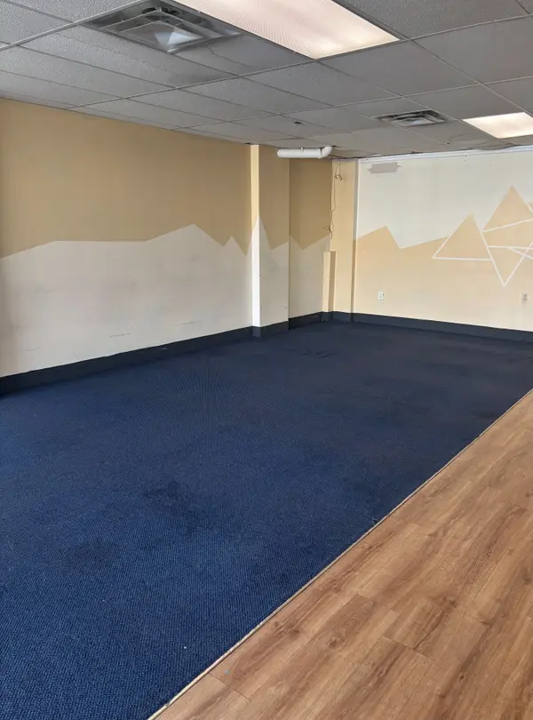 Toronto W10, ON M9W 0A2,7003 Steeles AVE W