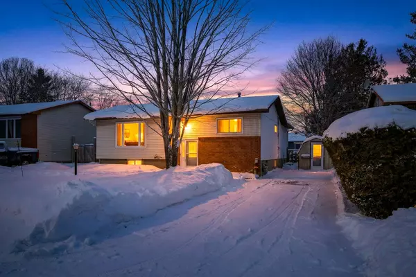 Carleton Place, ON K7C 3Z1,15 Henderson ST