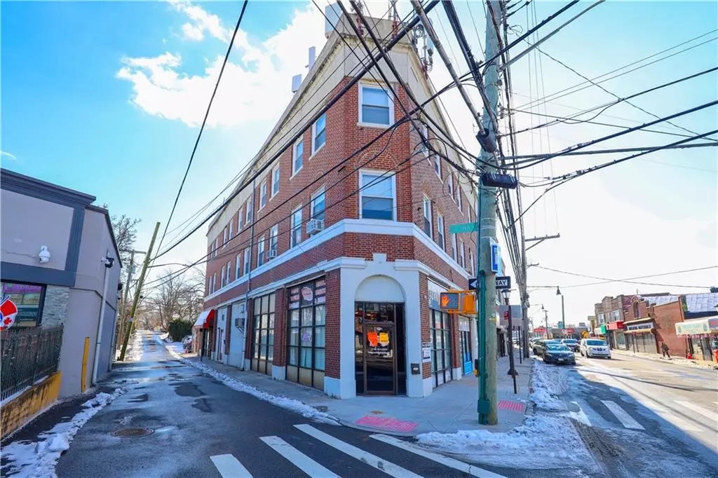 Staten  Island, NY 10308,3974 Amboy RD #2R