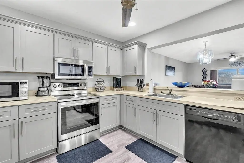 Coral Springs, FL 33071,2091 Coral Ridge Dr #N306