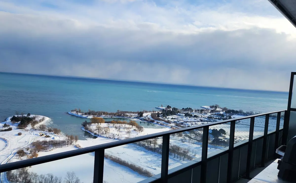 Toronto, ON M8V 0J1,30 Shore Breeze DR #3216