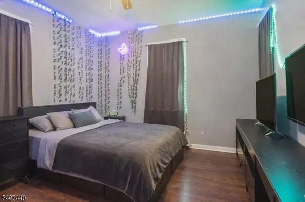 Newark City, NJ 07112,105 Huntington Ter