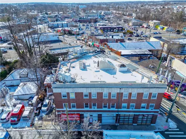 Staten  Island, NY 10308,3974 Amboy RD #2R