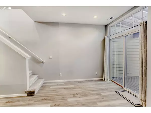 Hillsboro, OR 97124,768 NE 70TH AVE