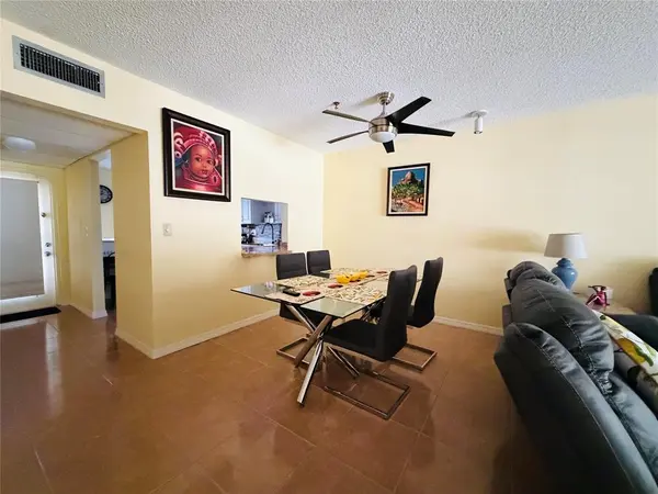 Margate, FL 33063,1015 Country Club Dr #307