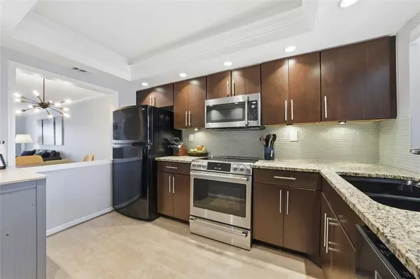 Fort Lauderdale, FL 33304,1332 Bayview Dr #401