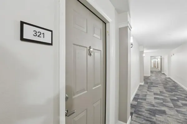 Fort Lauderdale, FL 33301,533 NE 3rd Ave #321