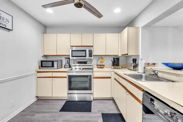 Coral Springs, FL 33071,2091 Coral Ridge Dr #N306