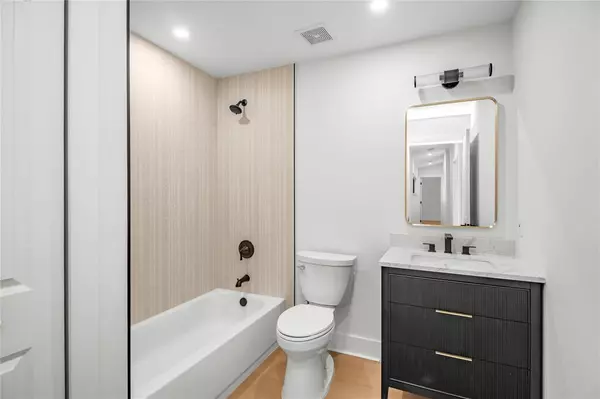 Lighthouse Point, FL 33064,1951 NE 28th Ct