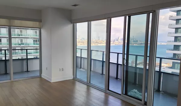 Toronto, ON M8V 0J1,30 Shore Breeze DR #3216