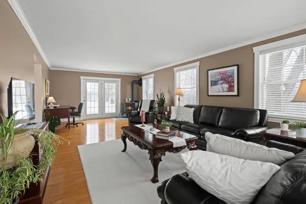 Russell, ON K4R 1E5,183 Hamilton RD