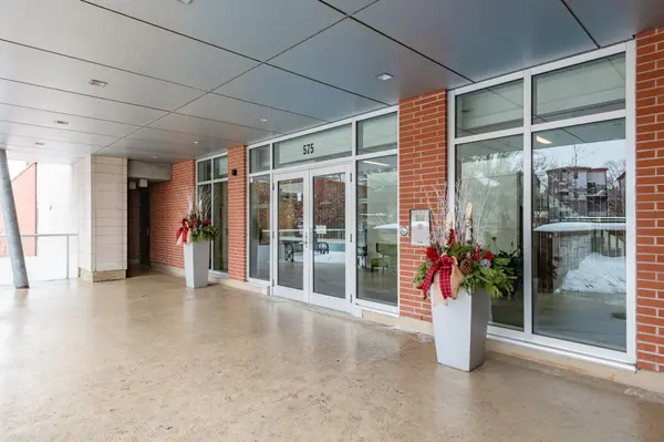 Carlingwood - Westboro And Area, ON K2A 1R7,575 Byron AVE #312