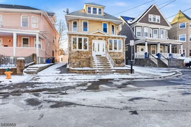 Newark City, NJ 07106,71 Oakland Ter