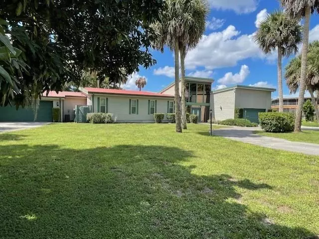 Okeechobee, FL 34974,10198 SE Highway 441