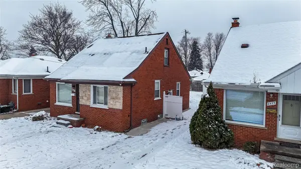 Dearborn Heights, MI 48127,8467 Riverview ST