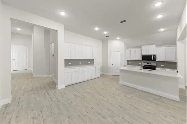 Balch Springs, TX 75181,139 Whistling Duck