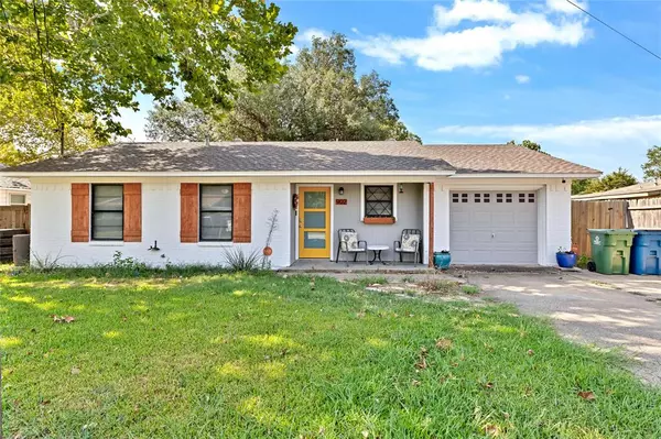 902 Plum Street, Sanger, TX 76266