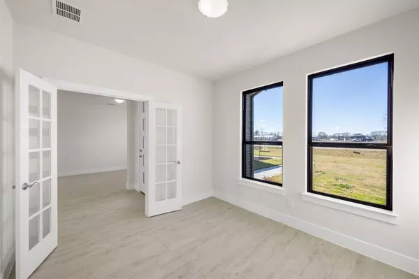 Palmer, TX 75152,2361 Oak Knoll Drive