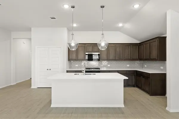 Terrell, TX 75160,116 Coyote Circle