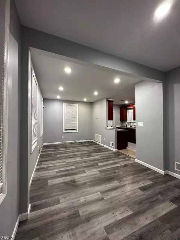 Phillipsburg Town, NJ 08865,45 Fox St