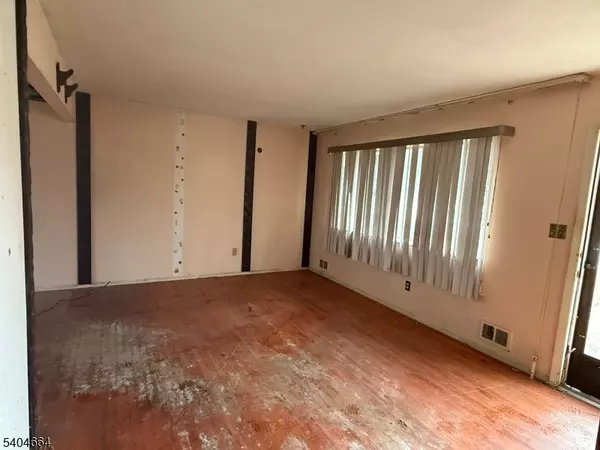 Franklin Boro, NJ 07416,7 Fox Hill Dr