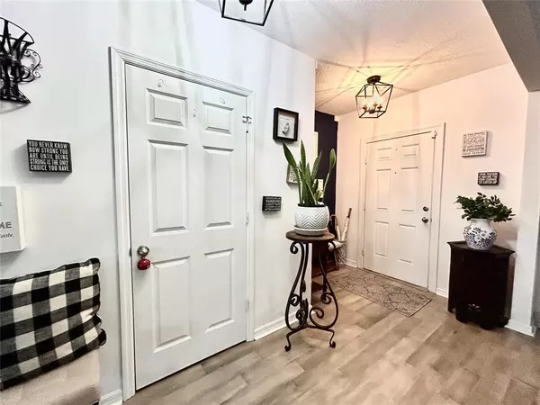 Fort Pierce, FL 34951,5255 Oakland Lake Circle