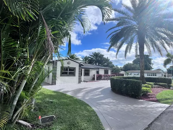 Hollywood, FL 33020,1425 S 25th Ave