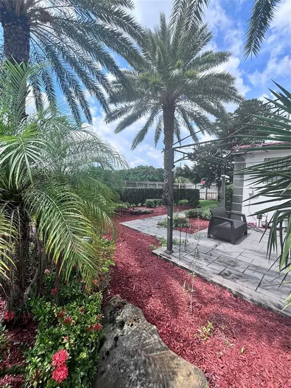 Hollywood, FL 33020,1425 S 25th Ave