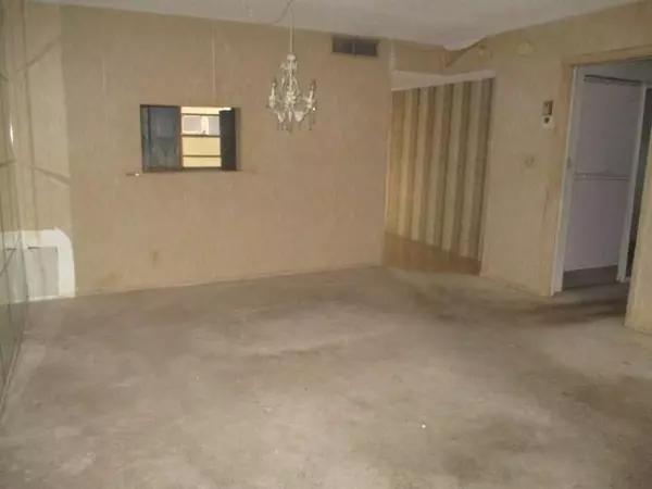 Lauderdale Lakes, FL 33319,3940 NW 42nd Ave #113