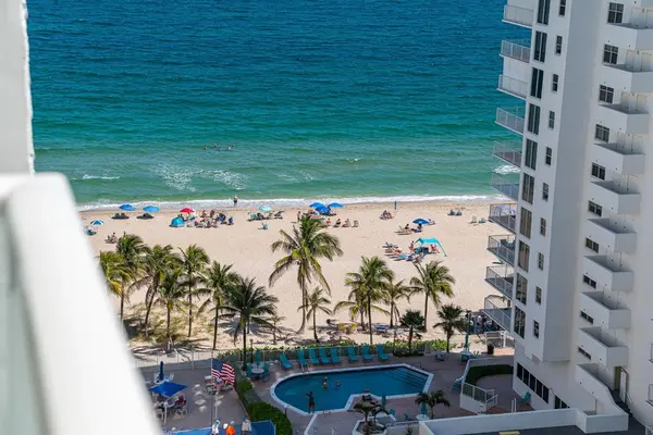 Pompano Beach, FL 33062,1000 S Ocean Blvd #17G