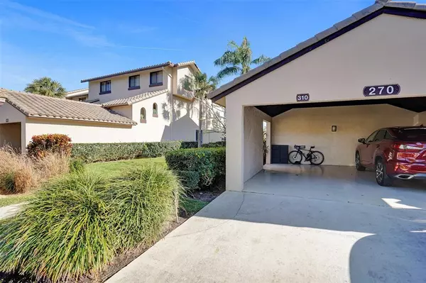 Delray Beach, FL 33483,270 Captains Walk #310