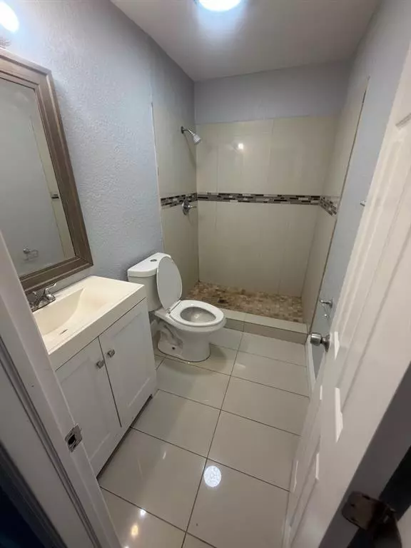 Miami Gardens, FL 33055,3884 NW 207th Street Rd