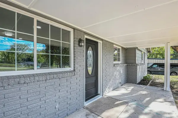 Azle, TX 76020,233 Victoria Avenue