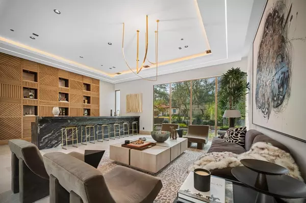 Dallas, TX 75229,10920 Strait Lane