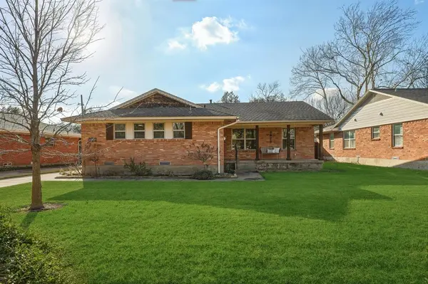 Dallas, TX 75238,9525 Livenshire Drive