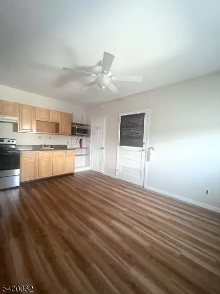 Belleville Twp., NJ 07109,691 Mill St #2R