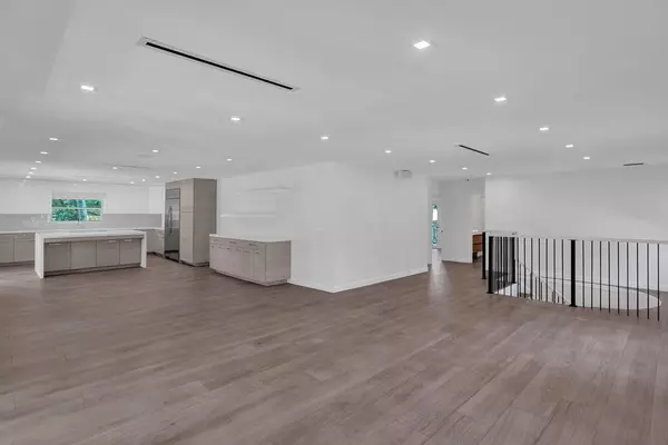 Boca Raton, FL 33432,109 SE Olive Way