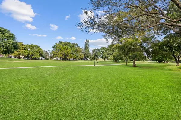 Tamarac, FL 33321,6167 NW 91st Avenue