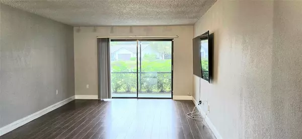 Plantation, FL 33324,8951 N New River Canal Rd #1B