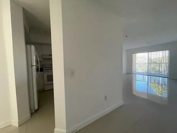 Hollywood, FL 33021,470 S Park Rd #302