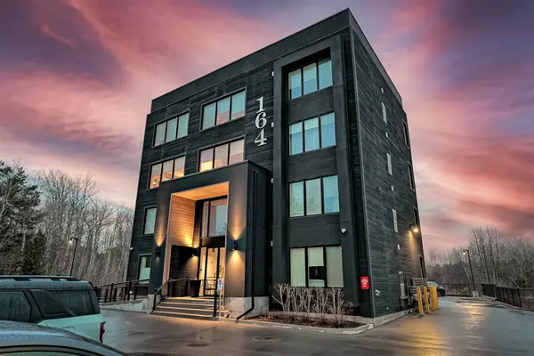 164 Cemetery RD #301, Uxbridge, ON L9P 1R1