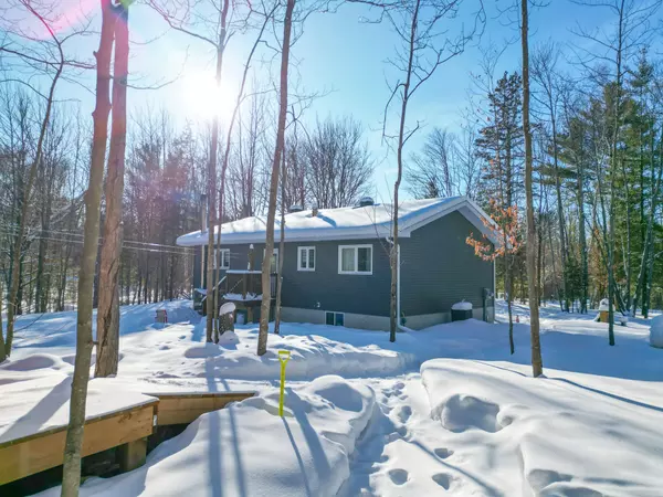 Bonfield, ON P0H 1E0,108 Bluesea RD