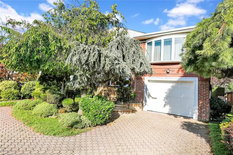 2708 East 66th ST, Brooklyn, NY 11234