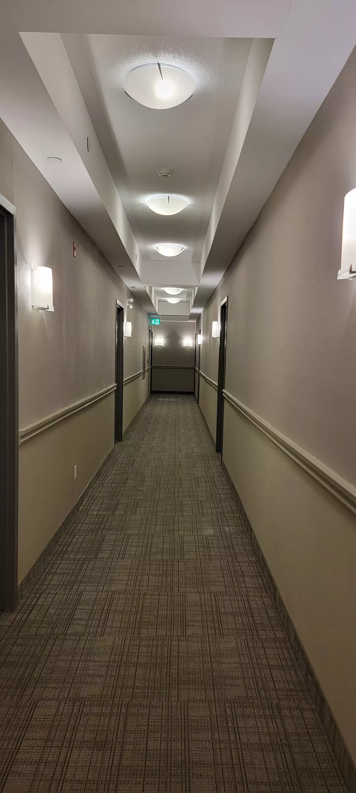 Brampton, ON L7A 0A1,54 Sky Harbour DR #304