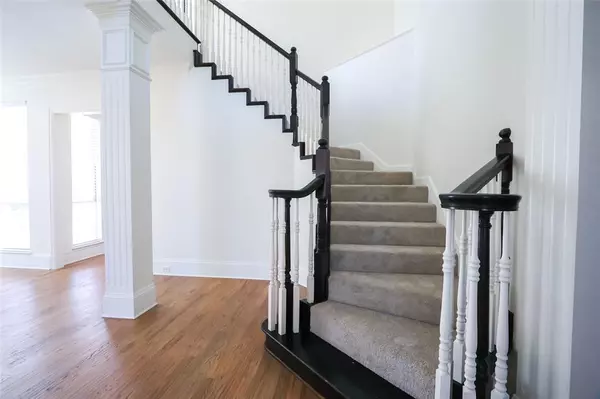 Dallas, TX 75287,5104 Lincolnshire Court