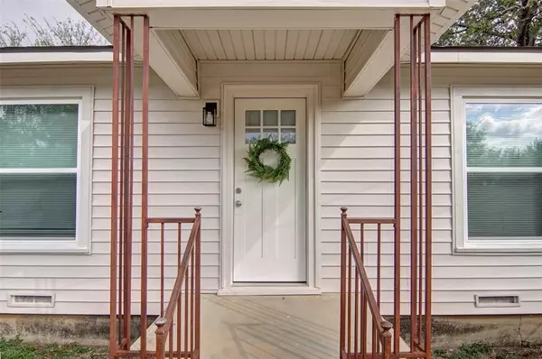 910 Liberty Street, Weatherford, TX 76086